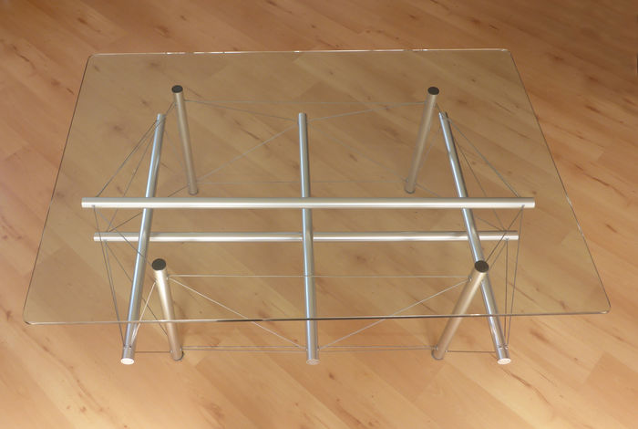 File:9 strut table top van Dokkum.jpg