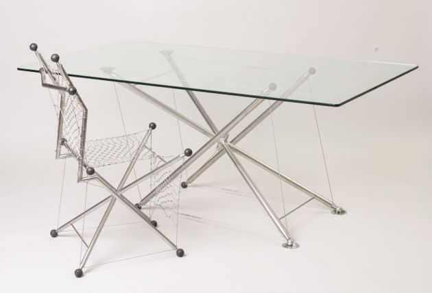 File:Achkov chair & table.jpg