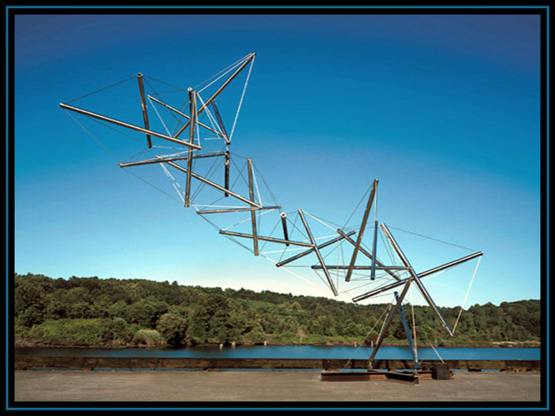 File:Snelson Fly.jpg