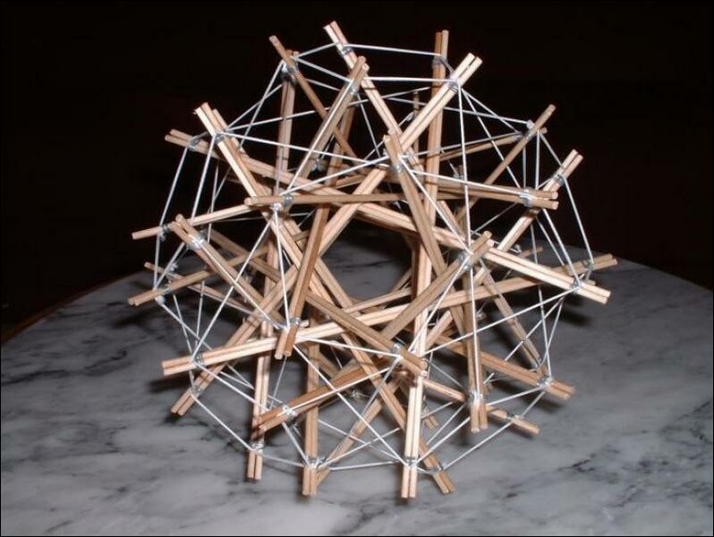 File:30 strut stellated dodecahedron Adrian Rossiter tens 30d Lrg.jpg