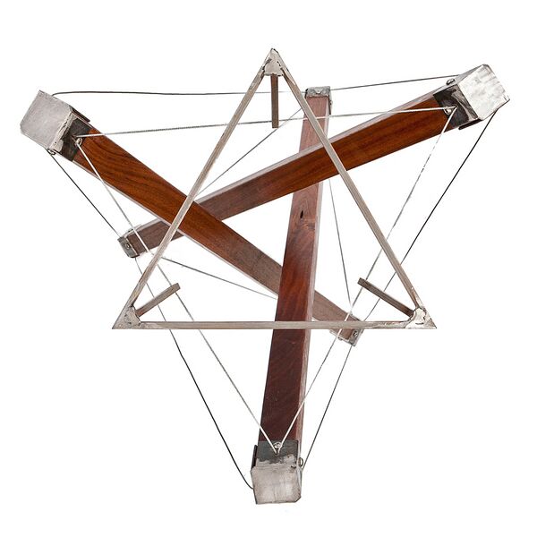 File:3 strut table kenspot by akke (3).jpg