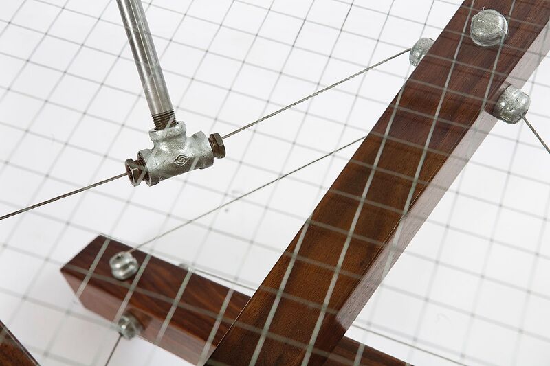 File:4 strut table 4D by akke (5).jpg