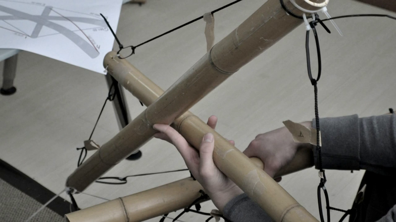 File:6 strut wheelchair frame detail by Kussmaul.png