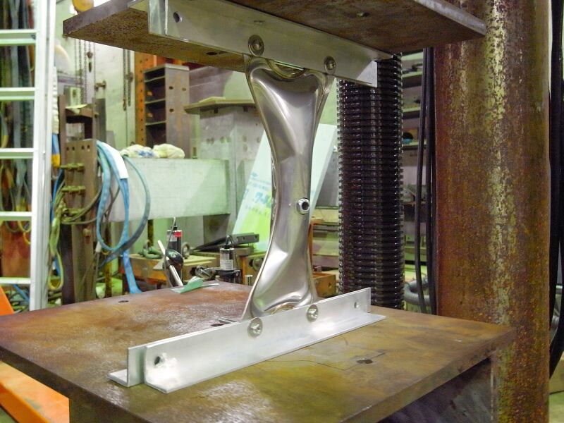 File:99Fail Aluminum Pillow 2013.jpg