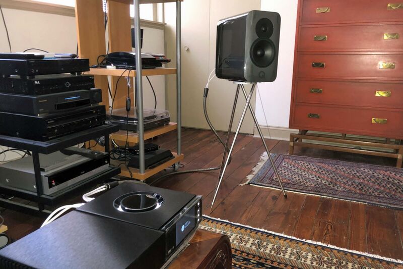 File:Q Acoustics 3 strut speaker stand side.jpg