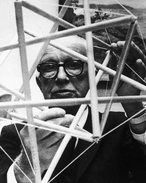 File:RBF behind tensegrity2.jpg